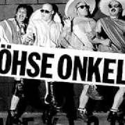 Il testo STÖCKEL UND STRAPSE dei BÖHSE ONKELZ è presente anche nell'album Mexico (1985)