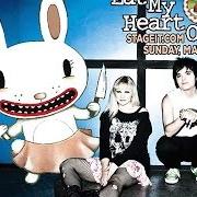 Il testo DANCE WITH ME dei THE DOLLYROTS è presente anche nell'album Eat my heart out (2004)