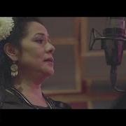 Il testo PELIGROSA (FEAT. MON LAFERTE) di LILA DOWNS è presente anche nell'album Salón lágrimas y deseo (2017)