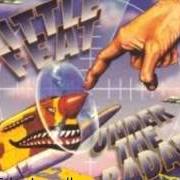 Il testo UNDER THE RADAR dei LITTLE FEAT è presente anche nell'album Under the radar (1998)