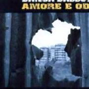 Il testo LA MANO DEL MORTO dei BANDA BASSOTTI è presente anche nell'album Amore e odio (2005)