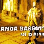 Il testo EL PUEBLO UNIDO JAMAS SERÁ VENCIDO dei BANDA BASSOTTI è presente anche nell'album Así es mi vida (2003)