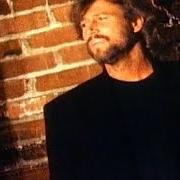 Il testo LIVE OR DIE (HOLD ME LIKE A CHILD) dei BEE GEES è presente anche nell'album E.S.P. (1987)