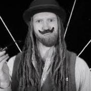 Il testo WRITE IT ON YOUR SKIN di NEWTON FAULKNER è presente anche nell'album Write it on your skin (2012)