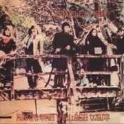Il testo THE HILLS OF GREENMORE degli STEELEYE SPAN è presente anche nell'album Hark! the village wait (1970)