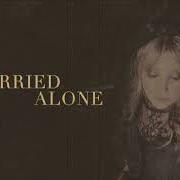 Il testo HOW'D I END UP LONELY AGAIN di SUNNY SWEENEY è presente anche nell'album Married alone (2022)