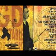 Il testo LEARNING TO LISTEN dei BIG D AND THE KIDS TABLE è presente anche nell'album Good luck (2000)