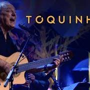 Il testo A NOITE di TOQUINHO è presente anche nell'album Toquinho - 50 anos de carreira (ao vivo) (2018)