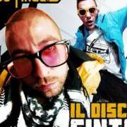 Il testo TROPPE PAROLE di TWO FINGERZ è presente anche nell'album Il disco nuovo (2010)