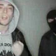 Il testo DOGORAMA INTRO di DOGO GANG è presente anche nell'album Benvenuti nella giungla