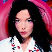 Il testo IT'S OH SO QUIET di BJORK è presente anche nell'album Post (1995)