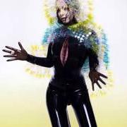 Il testo HISTORY OF TOUCHES di BJORK è presente anche nell'album Vulnicura (2015)