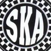 Il testo LO SQUALO di HARDDISKAUNT è presente anche nell'album Skaterpillar (2000)