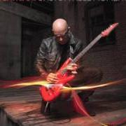 Il testo JUMPIN' OUT di JOE SATRIANI è presente anche nell'album Unstoppable momentum (2013)