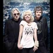 Il testo WORDS IN MY MOUTH dei BLONDIE è presente anche nell'album Panic of girls (2011)