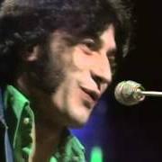 Il testo DOWN BY THE RIVER di ALBERT HAMMOND è presente anche nell'album It never rains in southern california (1973)