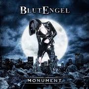 Il testo NIE MEHR dei BLUTENGEL è presente anche nell'album Monument (2013)