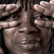 Il testo MORRO VELHO di MILTON NASCIMENTO è presente anche nell'album Uma travessia - 50 anos de carreira (2015)