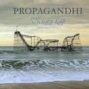 Il testo VICTORY LAP dei PROPAGANDHI è presente anche nell'album Victory lap (2017)
