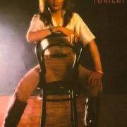 Il testo LOVE TANGLE di BONNIE TYLER è presente anche nell'album The world starts tonight (1977)