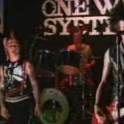 Il testo SLAUGHTERED degli ONE WAY SYSTEM è presente anche nell'album All systems go (1983)