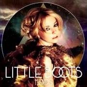 Il testo NEW IN TOWN di LITTLE BOOTS è presente anche nell'album Hands (2009)