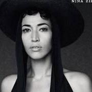 Il testo DICEMBRE di NINA ZILLI è presente anche nell'album Frasi & fumo (2015)