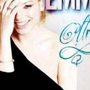 Il testo SEMBRA STRANO di EMMA MARRONE è presente anche nell'album Oltre (2010)