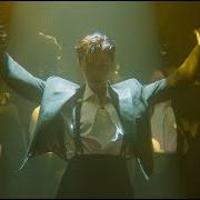Il testo PIAZZA SAN MARCO (FEAT. MARCO MENGONI) di ANNALISA SCARRONE è presente anche nell'album Ma io sono fuoco (2025)
