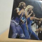 Il testo ON AND ON AND ON degli ABBA è presente anche nell'album Live (1986)