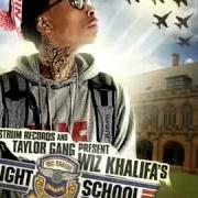 Il testo MATERIAL di WIZ KHALIFA è presente anche nell'album Flight school - mixtape (2009)