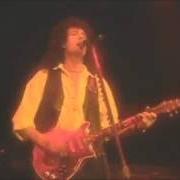 Il testo HEADLONG di BRIAN MAY è presente anche nell'album Live at the brixton academy (1993)