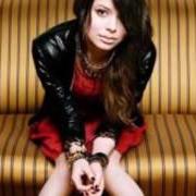 Il testo KISS YOU UP di MIRANDA COSGROVE è presente anche nell'album High maintenance - ep (2011)