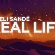 Il testo FREE AS A BIRD di EMELI SANDÉ è presente anche nell'album Real life (2019)