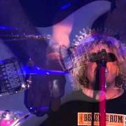 Il testo SOMETHING GOING WRONG dei CHICKENFOOT è presente anche nell'album Best + live (2017)