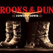 Il testo DRUNK ON LOVE di BROOKS & DUNN è presente anche nell'album Cowboy town (2007)