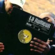 Il testo LE MARCHÉ NOIR di LA RUMEUR è presente anche nell'album Le bavar et le paria (1999)