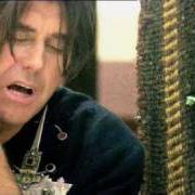 Il testo CHAIN REACTION di BRYAN FERRY è presente anche nell'album Mamouna (1994)