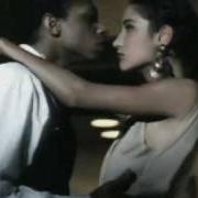 Il testo SONNET 18 di BRYAN FERRY è presente anche nell'album Slave to love: the best of the ballads (2000)