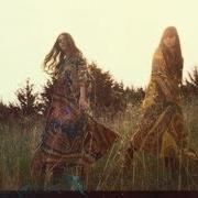 Il testo WOLF di FIRST AID KIT è presente anche nell'album The lion's roar (2012)