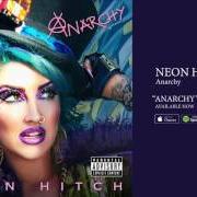 Il testo INTRO di NEON HITCH è presente anche nell'album Anarchy (2016)