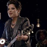 Il testo STAY AWAKE di VICCI MARTINEZ è presente anche nell'album I am vicci martinez (2015)