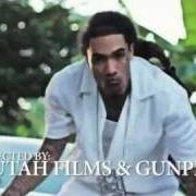 Il testo JUMP OUT di GUNPLAY è presente anche nell'album Bogota rich (2012)