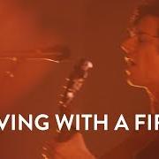 Il testo LIVING WITH A FIRE di JESUS CULTURE è presente anche nell'album Living with a fire (live) (2018)