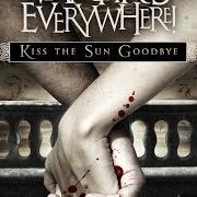 Il testo LIPSTICK LIES di VAMPIRES EVERYWHERE è presente anche nell'album Kiss the sun goodbye (2011)
