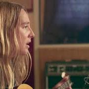 Il testo SHIP SONG di LISSIE è presente anche nell'album Covered up with flowers (2012)