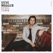 Il testo HEARTS DON'T BREAK THAT WAY di STEVE MOAKLER è presente anche nell'album Steel town (2017)