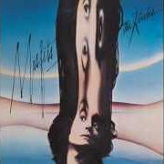 Il testo PERMANENT WAVES dei THE KINKS è presente anche nell'album Misfits (1978)