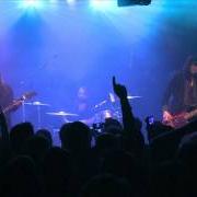 Il testo NAVIGATE dei BAND OF SKULLS è presente anche nell'album Live at brixton (2013)