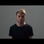 Il testo PLEURE di ROMAIN UGHETTO è presente anche nell'album Pleure (2015)